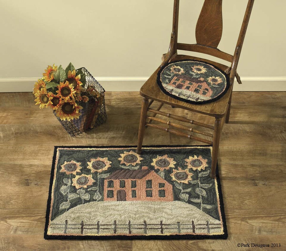Park Designs House and Sunflowers Hooked Chair Pad
